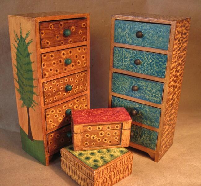 Grained jewelry boxes
