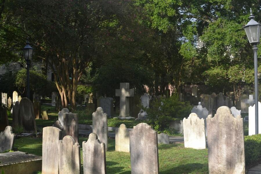 graveyard in Charleston, SC